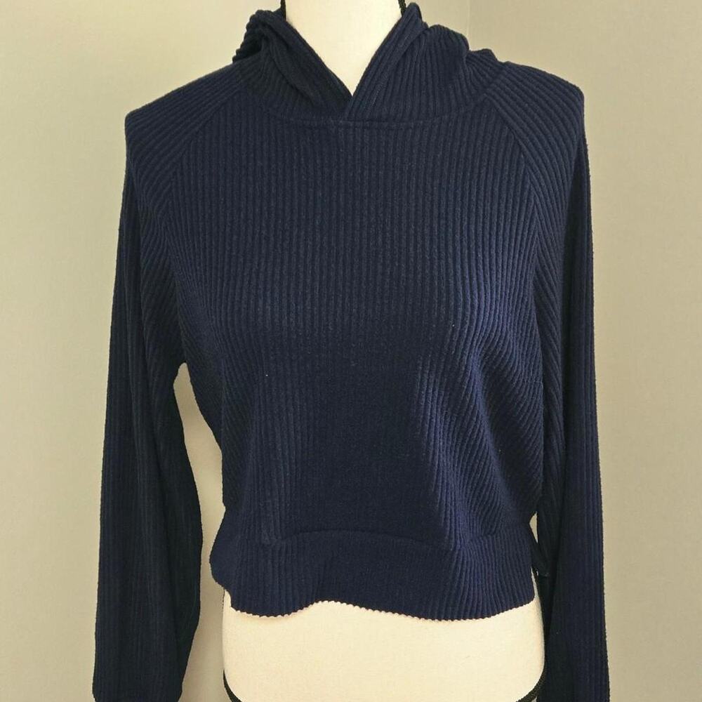 halara ribbed super soft blue cropped hoodie. no sz tag. fits small
